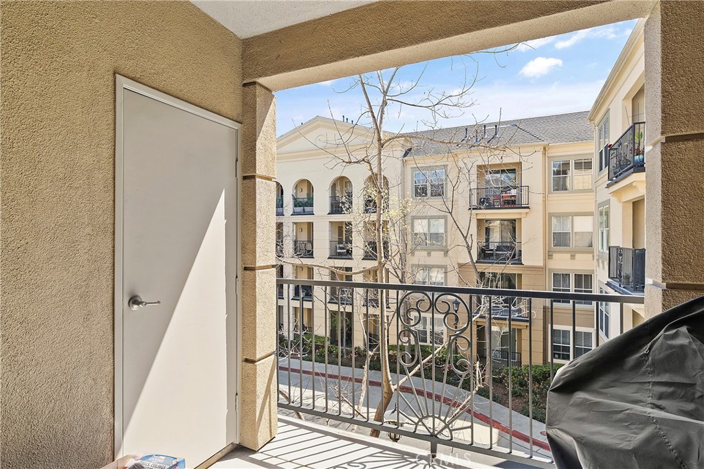 3338 Watermarke, Irvine CA 92612 - photo 17