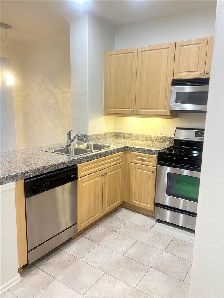 3352 Watermarke, Irvine CA 92612 - photo 8