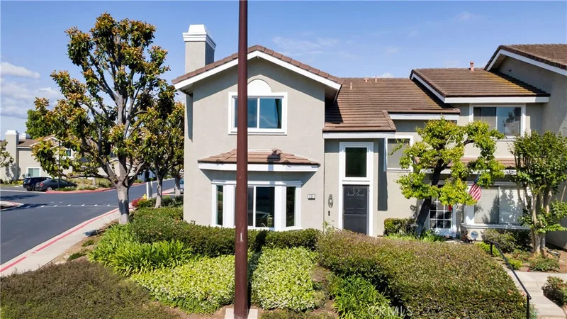 336 Fallingstar, Irvine, CA 92614