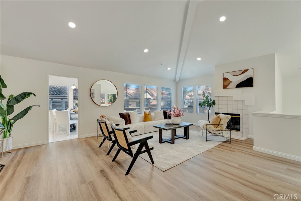 34 Magellan Aisle, Irvine CA 92620 - photo 3