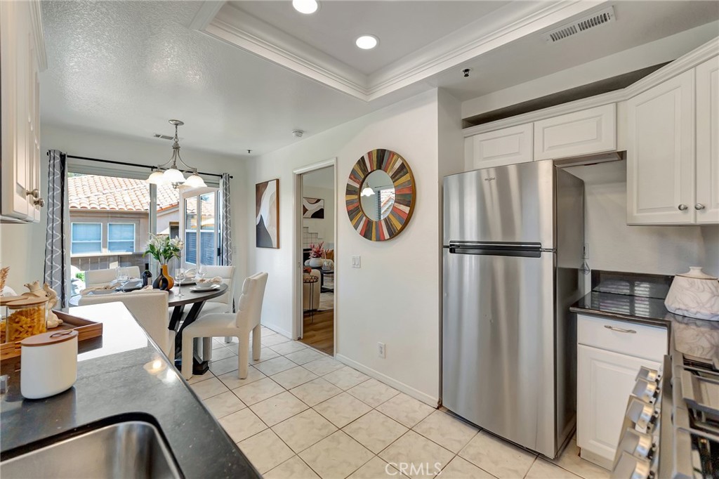 34 Magellan Aisle, Irvine CA 92620 - photo 11