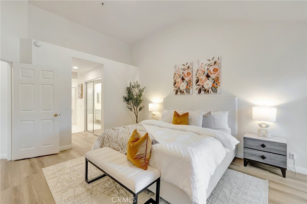 34 Magellan Aisle, Irvine CA 92620 - photo 18