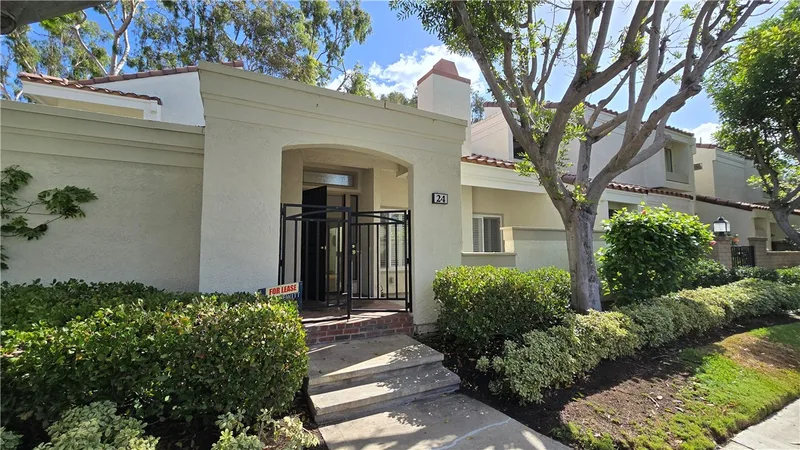 24 Morena, Irvine