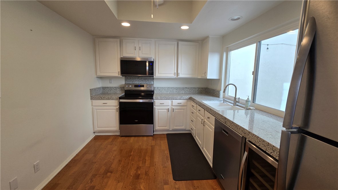 Kitchen - 24 Morena, Irvine CA 92612 - photo 6
