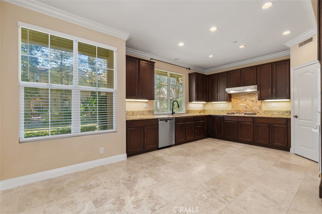 34 Paperwhite, Irvine CA 92603 - photo 5