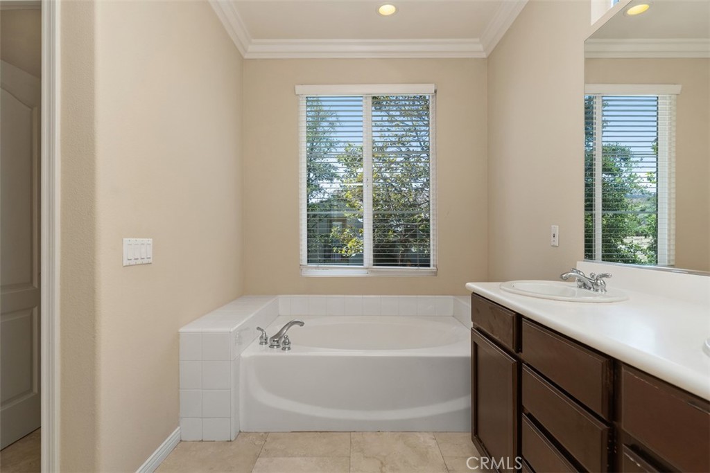 34 Paperwhite, Irvine CA 92603 - photo 27