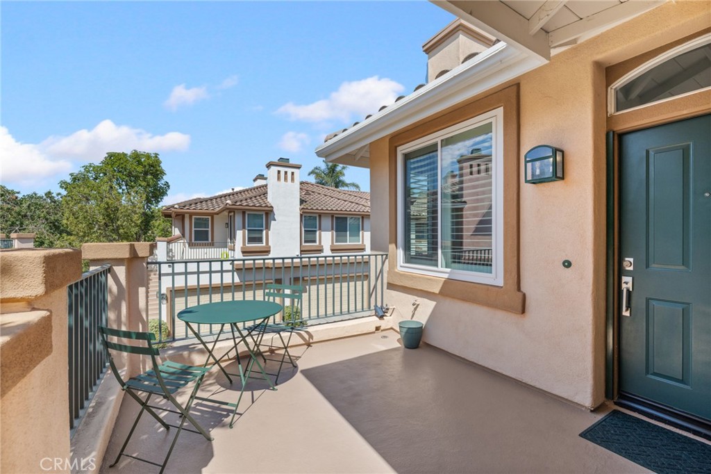 Coveted End Unit Location - 3407 Ladrillo Aisle, Irvine CA 92606 - photo 2