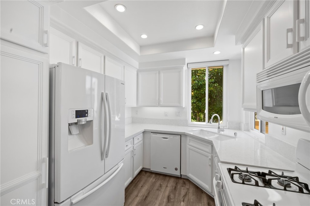 3407 Ladrillo Aisle, Irvine CA 92606 - photo 8