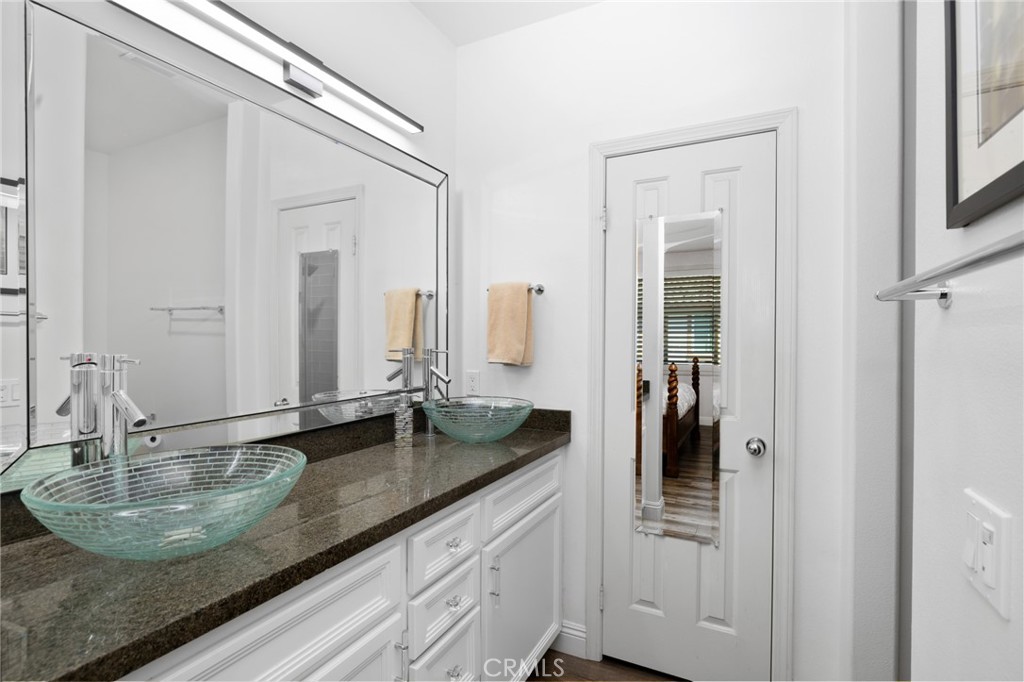 Primary Bathroom En-Suite - 3407 Ladrillo Aisle, Irvine CA 92606 - photo 16