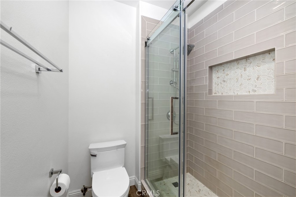Primary Bathroom En-Suite - 3407 Ladrillo Aisle, Irvine CA 92606 - photo 17