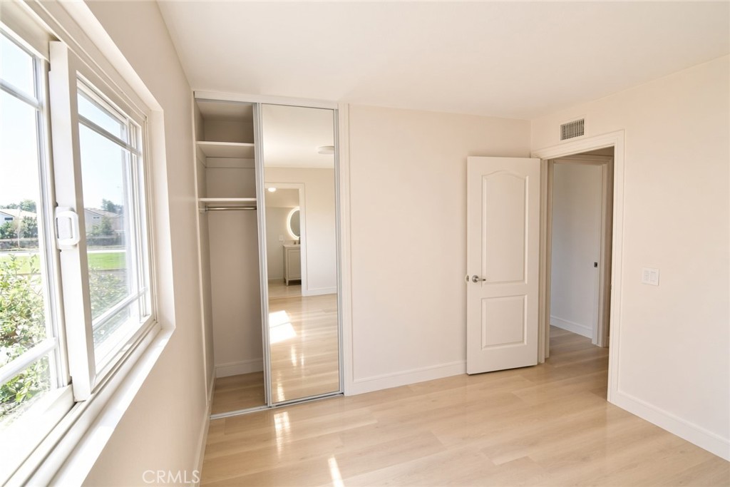 35 Lindberg, Irvine CA 92620 - photo 2
