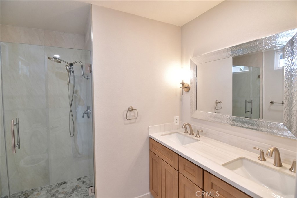 35 Lindberg, Irvine CA 92620 - photo 16