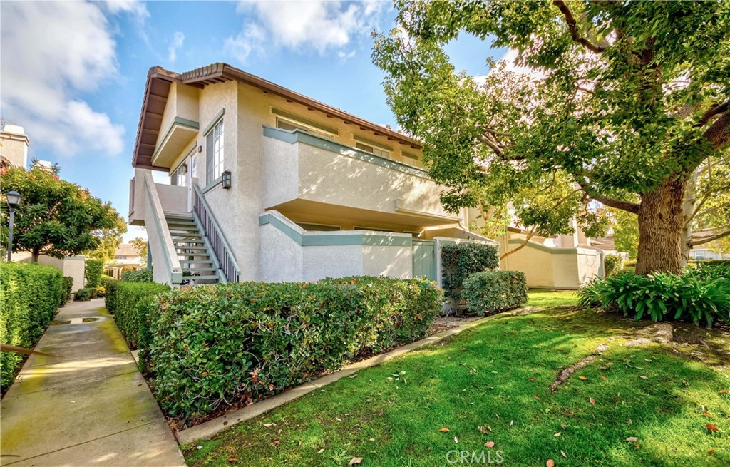35 Oxford 24, Irvine CA 92612 - photo 1