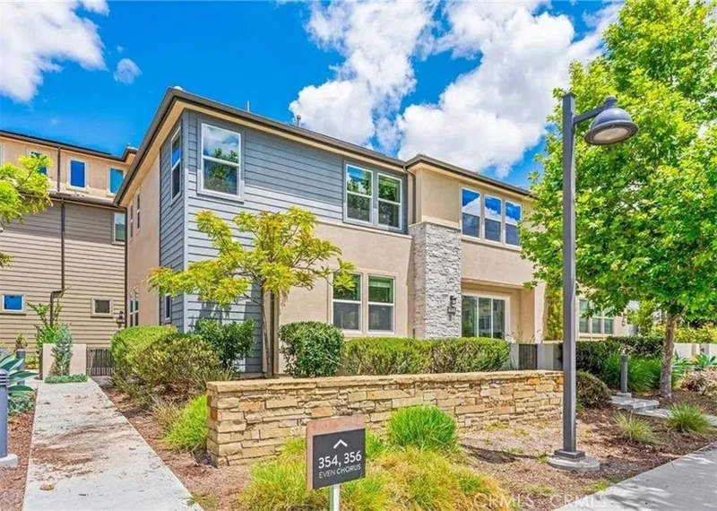 352 Chorus, Irvine, CA 92618