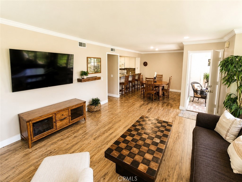 Spacious living room - 36 Woodleaf, Irvine CA 92614 - photo 5