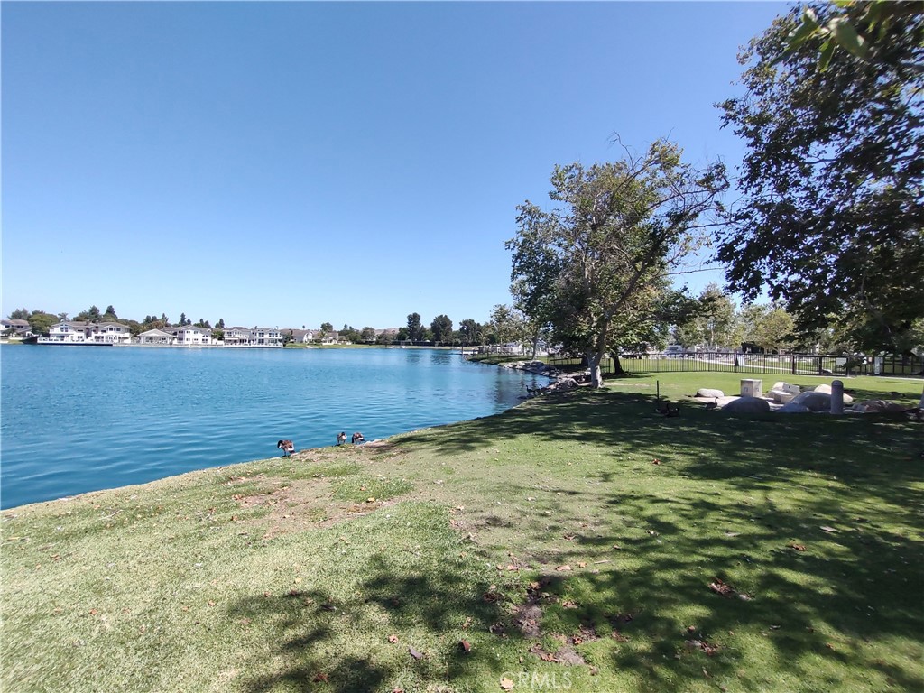 South Lake just a short walk away - 36 Woodleaf, Irvine CA 92614 - photo 38
