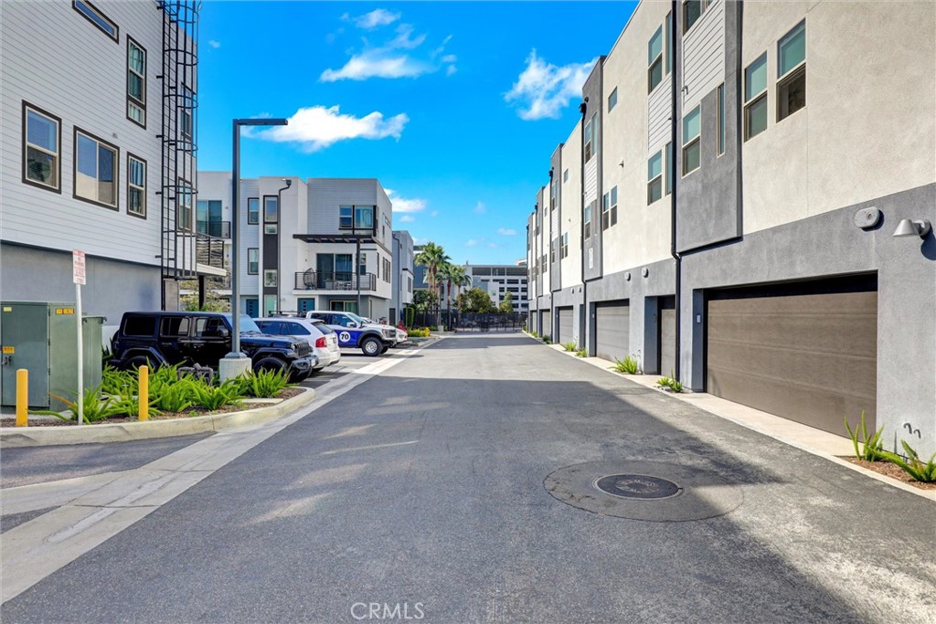 365 Placemark, Irvine CA 92614 - photo 33