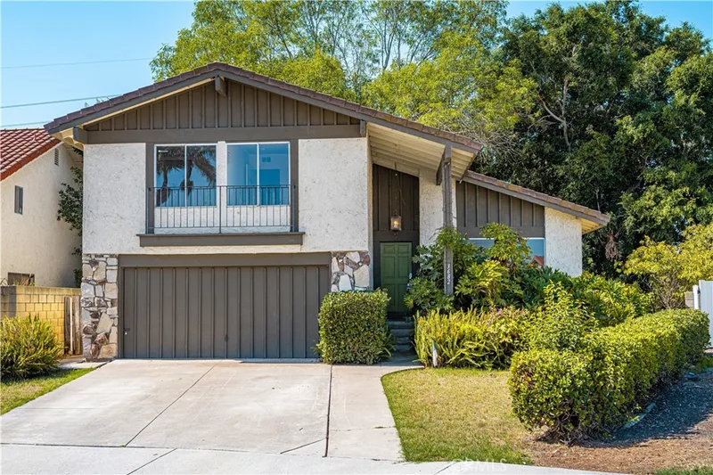3682 Blackthorn Street, Irvine, CA 92606