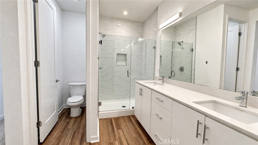 Luxurious master bathroom - 369 Placemark, Irvine CA 92614 - photo 19