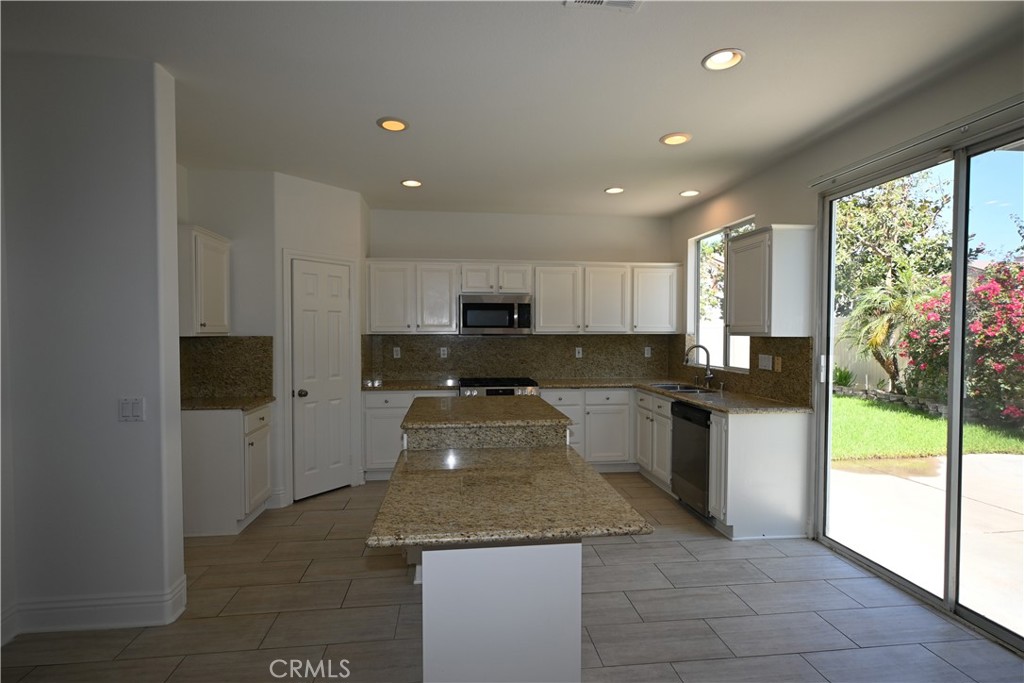 37 Amoret, Irvine CA 92602 - photo 5