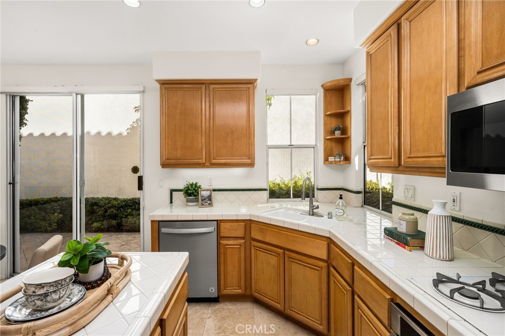 37 Del Cambrea, Irvine CA 92606 - photo 20