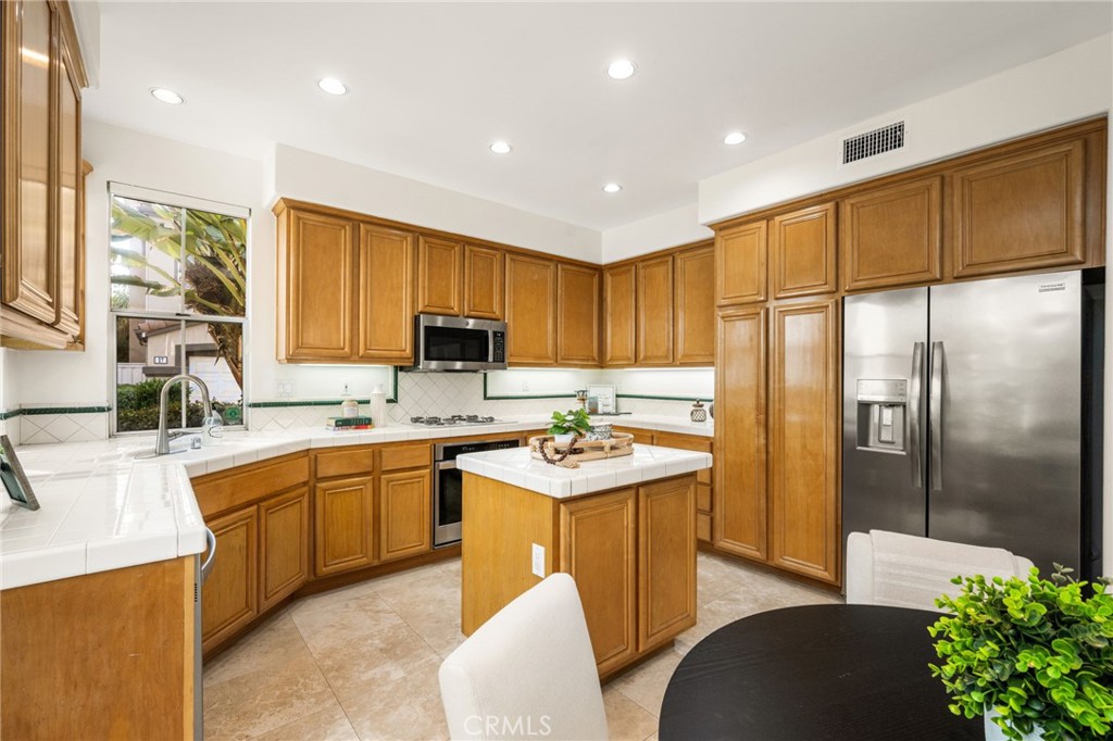 37 Del Cambrea, Irvine CA 92606 - photo 22