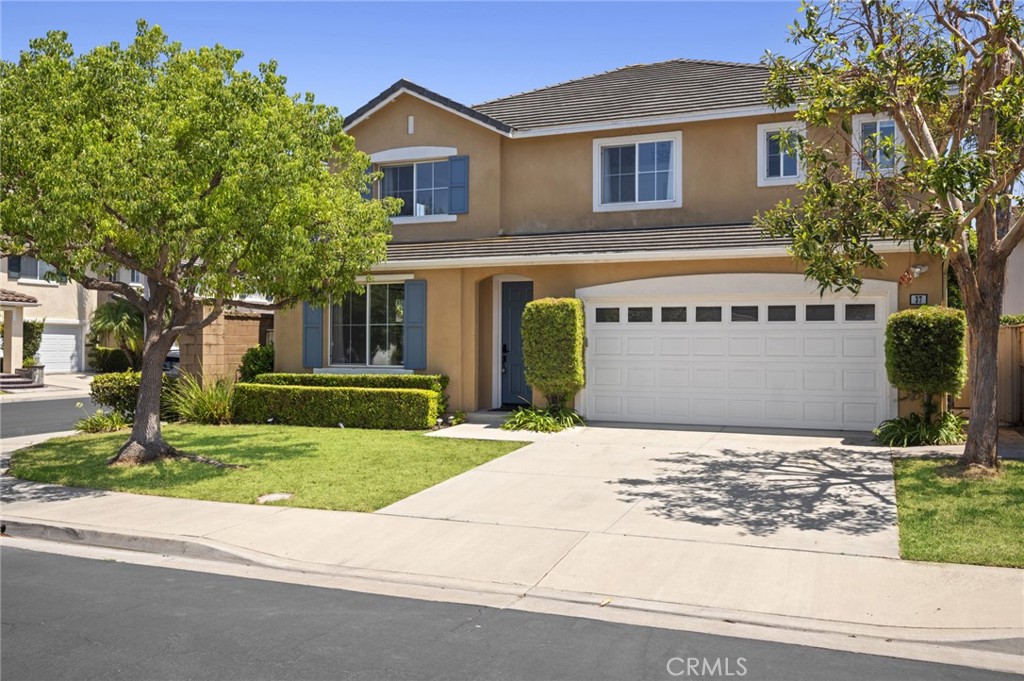 Select marketing photos have been digitally enhanced to represent front lawn greenery and landscape potential. - 37 Pheasant Creek, Irvine CA 92618 - photo 1