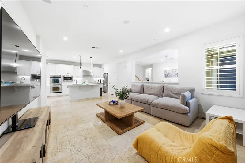 37 Roycroft, Irvine, CA 92620