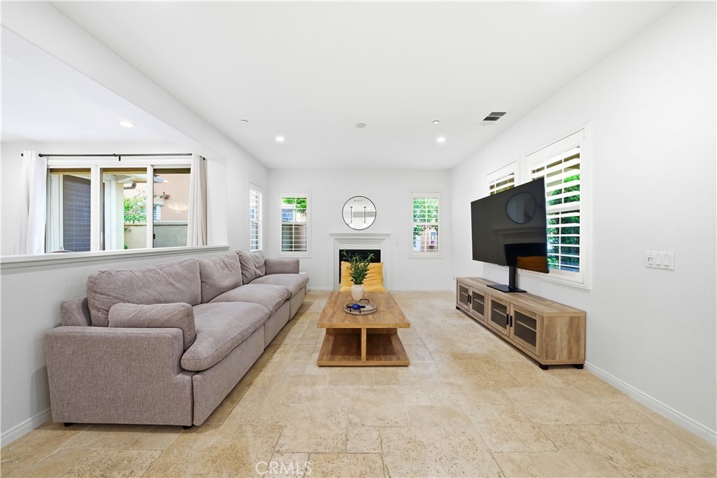 37 Roycroft, Irvine CA 92620 - photo 4