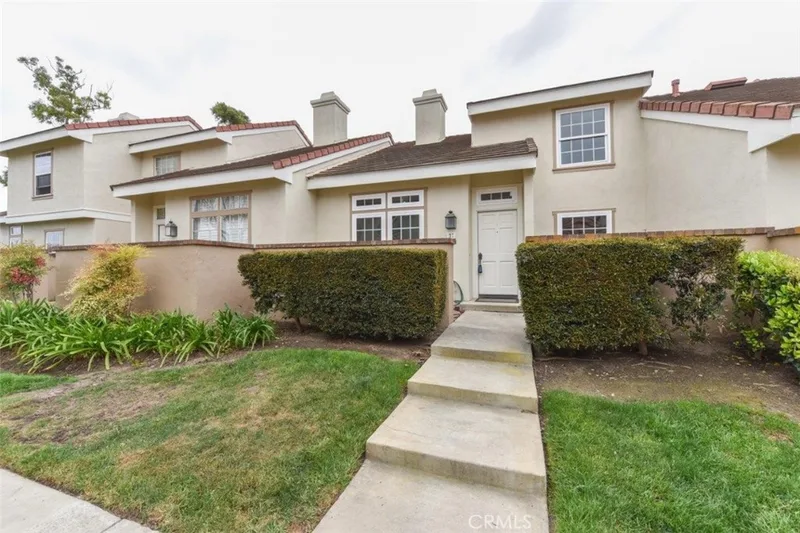 37 Wellesley 47, Irvine, CA 92612
