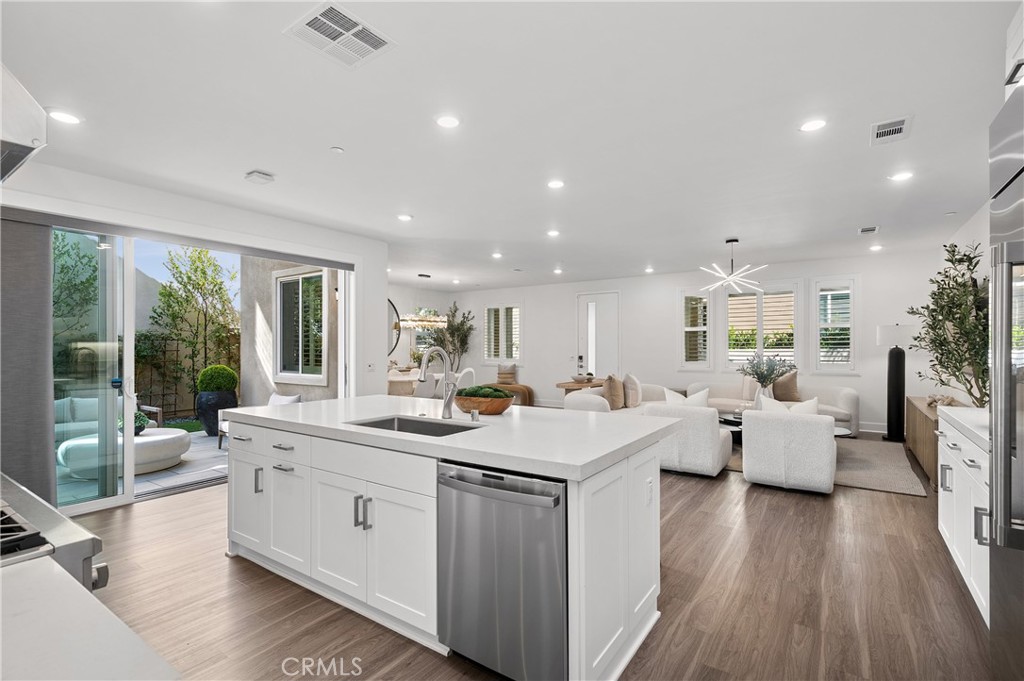 379 Sawbuck, Irvine CA 92618 - photo 9