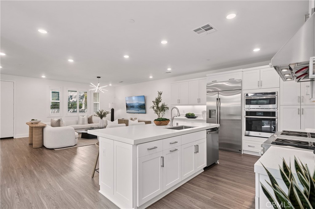 379 Sawbuck, Irvine CA 92618 - photo 4