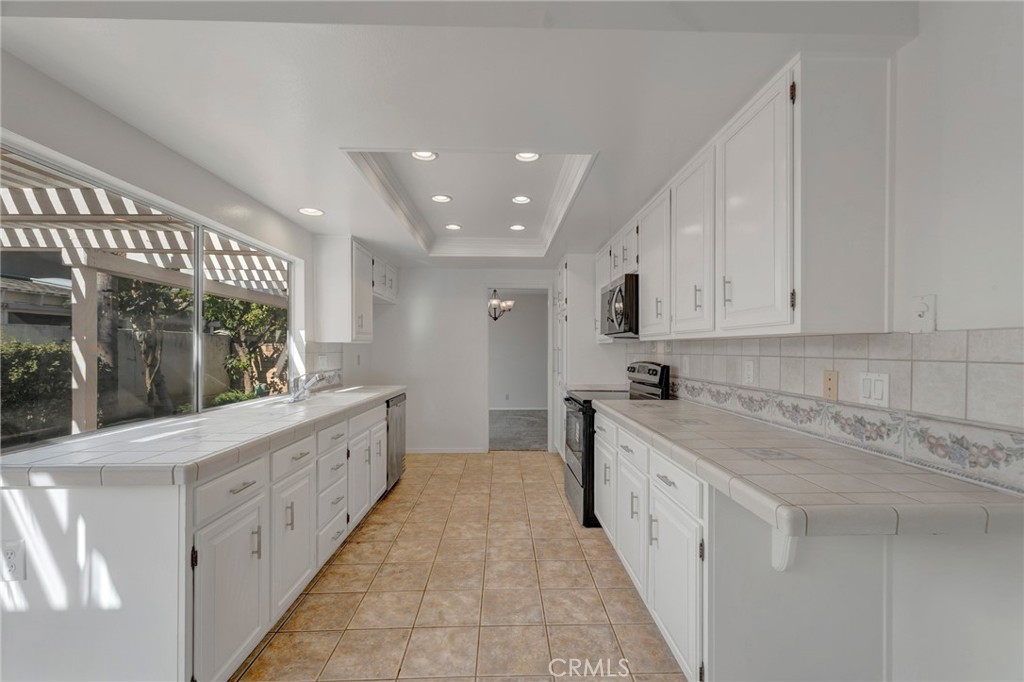 galley kitchen - 3812 Salem, Irvine CA 92614 - photo 8