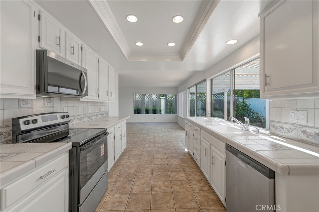 3812 Salem, Irvine CA 92614 - photo 11