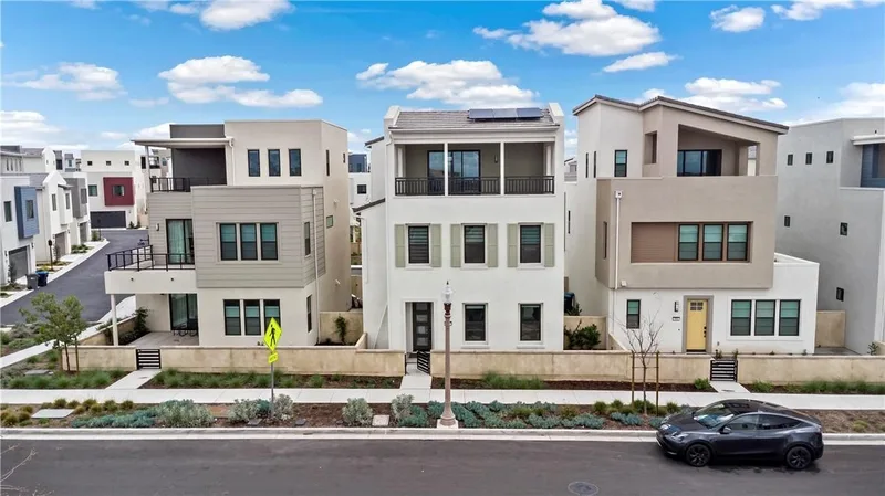 392 Baluster, Irvine, CA 92618