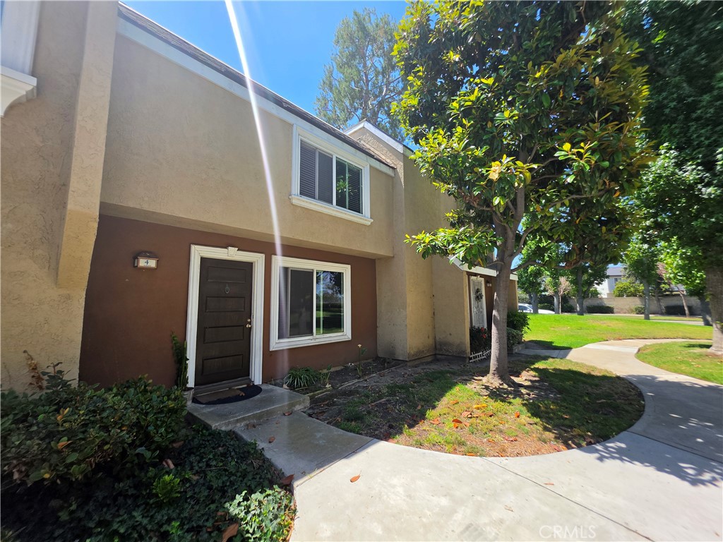 4 Albany, Irvine CA 92604 - photo 1