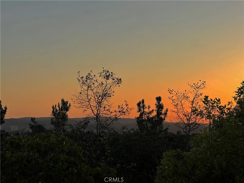 40 Full Moon, Irvine, CA 92618