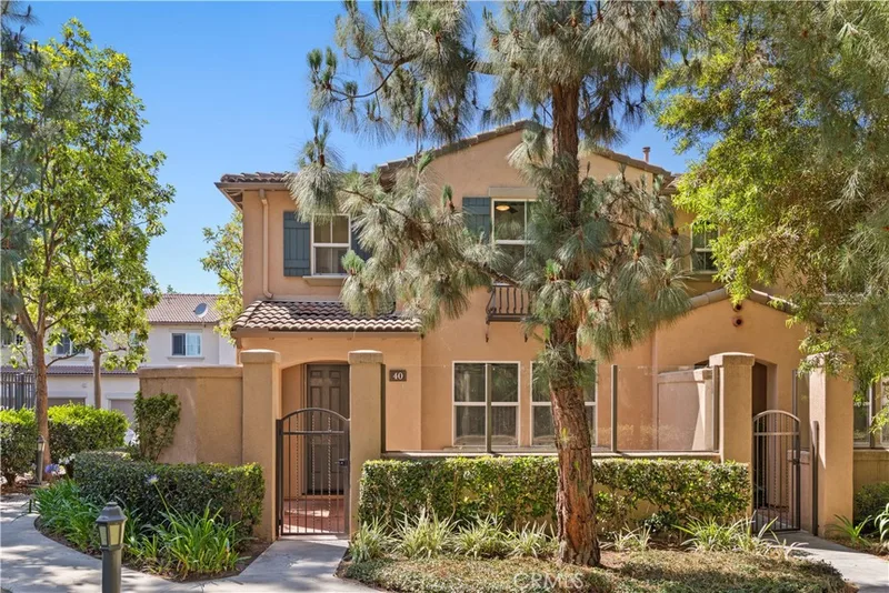 40 Trailing Vine, Irvine, CA 92602