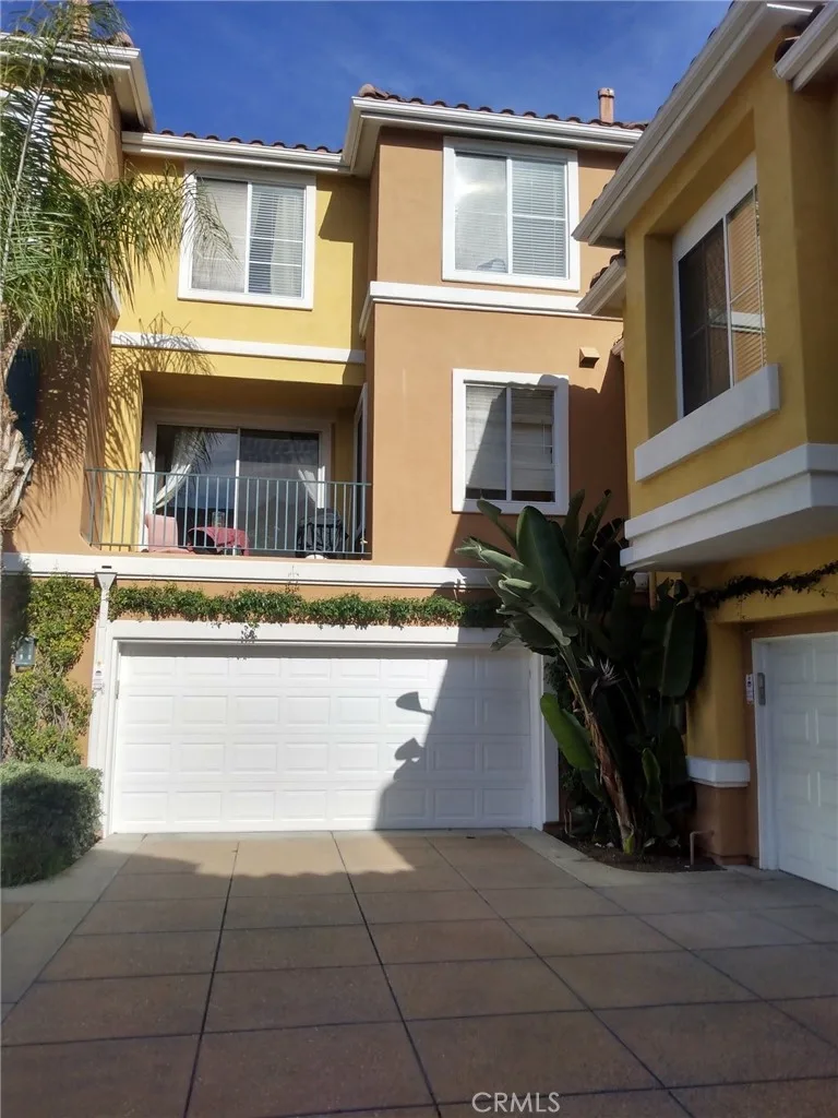 402 Marinella Aisle, Irvine, CA 92606