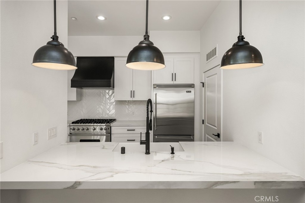 402 Rockefeller 315, Irvine CA 92612 - photo 10