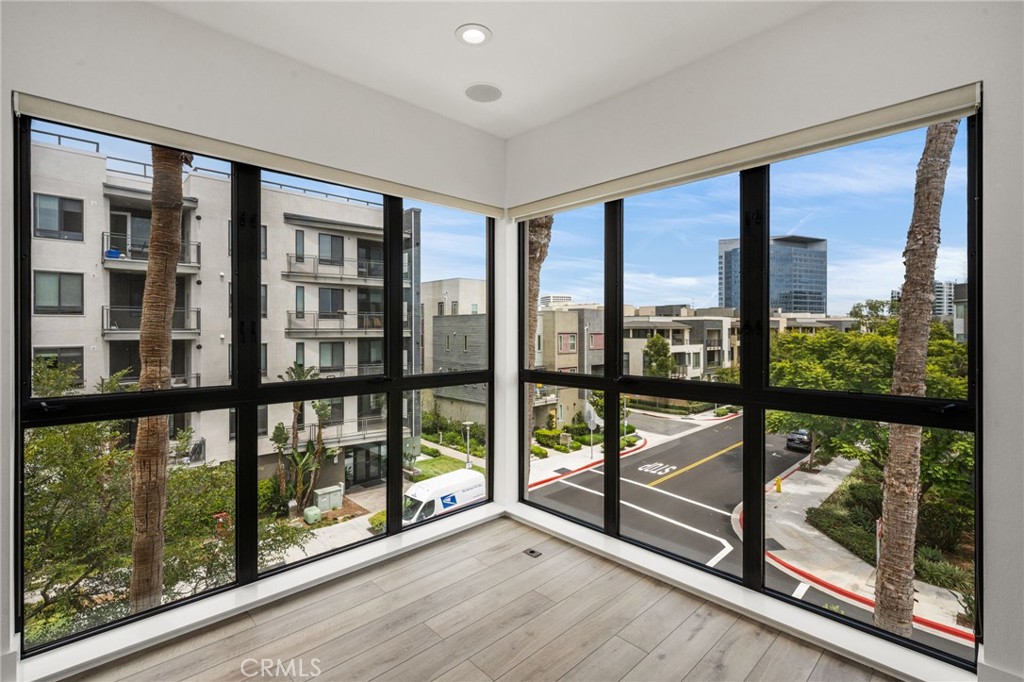 402 Rockefeller 315, Irvine CA 92612 - photo 2