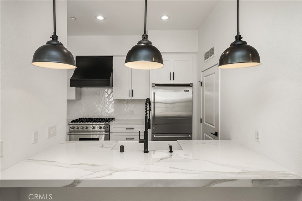 402 Rockefeller 315, Irvine CA 92612 - photo 11