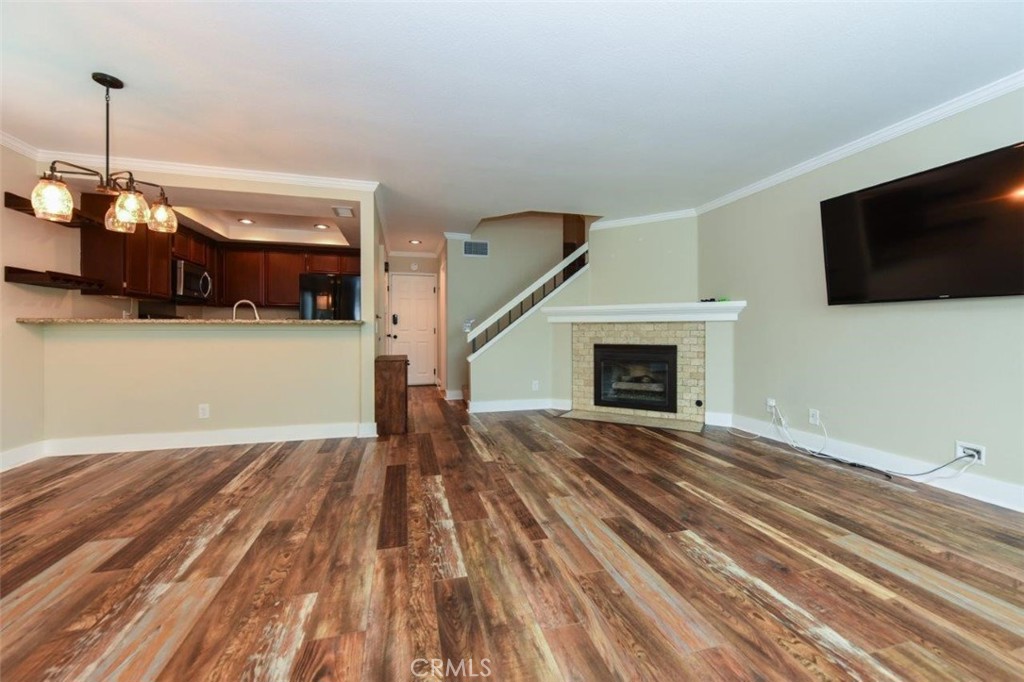 41 Christamon S 4, Irvine CA 92620 - photo 2