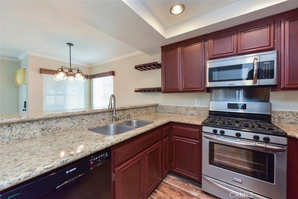 41 Christamon S 4, Irvine CA 92620 - photo 4