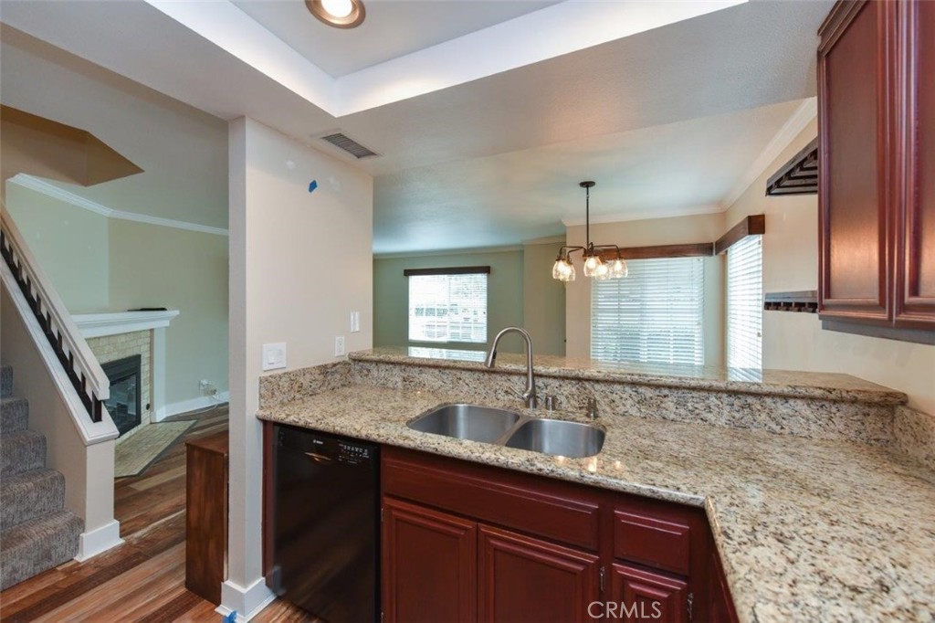 41 Christamon S 4, Irvine CA 92620 - photo 5