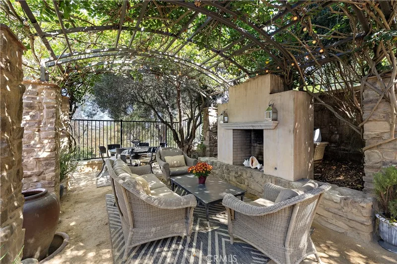 41 Climbing Vine, Irvine, CA 92603 41 Climbing Vine, Irvine, CA 92603