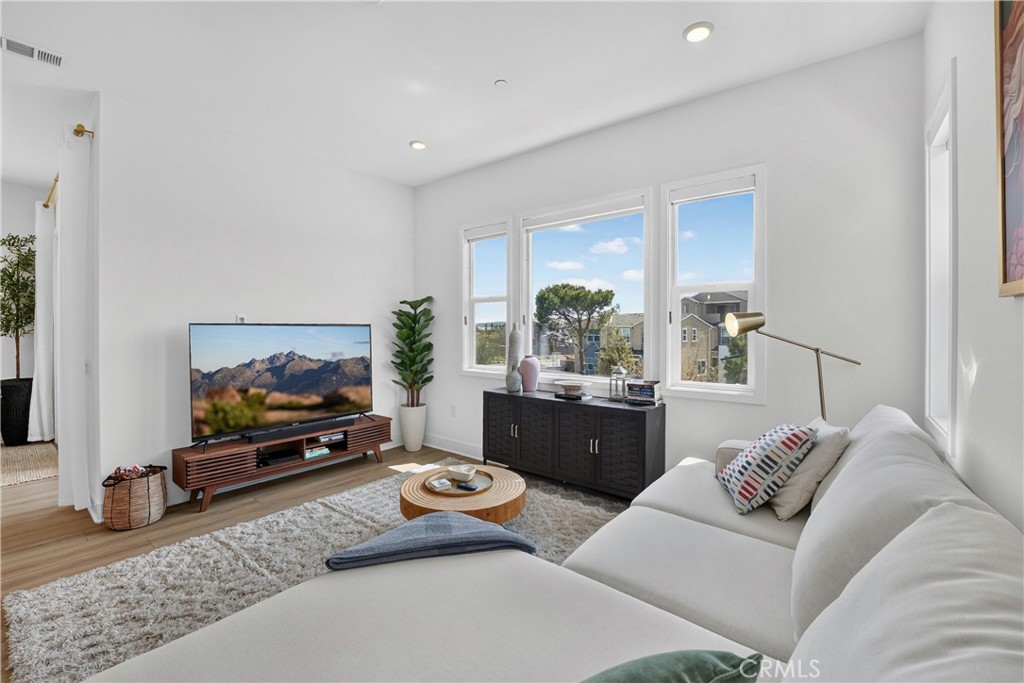 415 Flycatcher, Irvine CA 92618 - photo 16