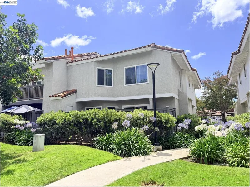 419 Tangelo, Irvine, CA 92618