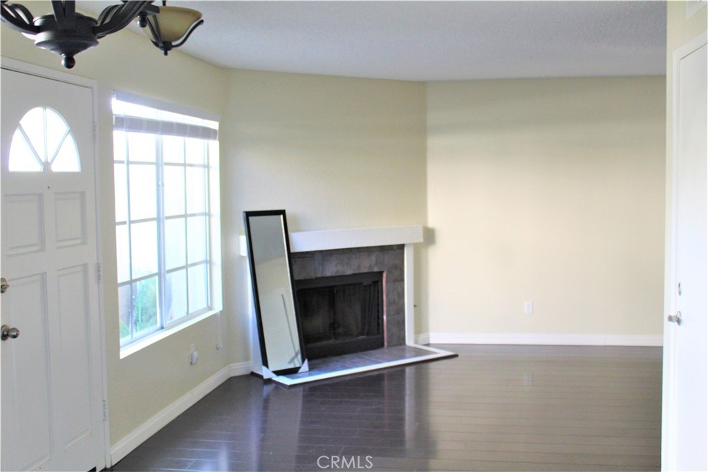42 Columbia 11, Irvine CA 92612 - photo 4