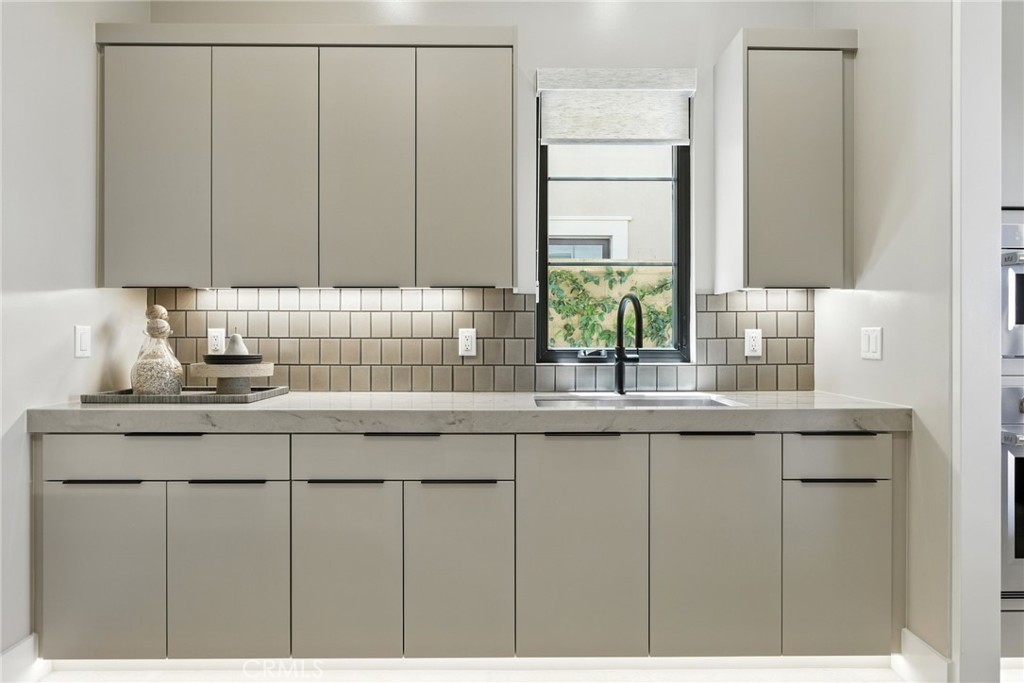 Kitchen 5 - 421 Narcissus, Irvine CA 92602 - photo 16